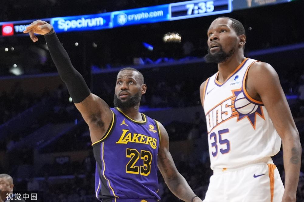 的锋线球员 的锋线球员