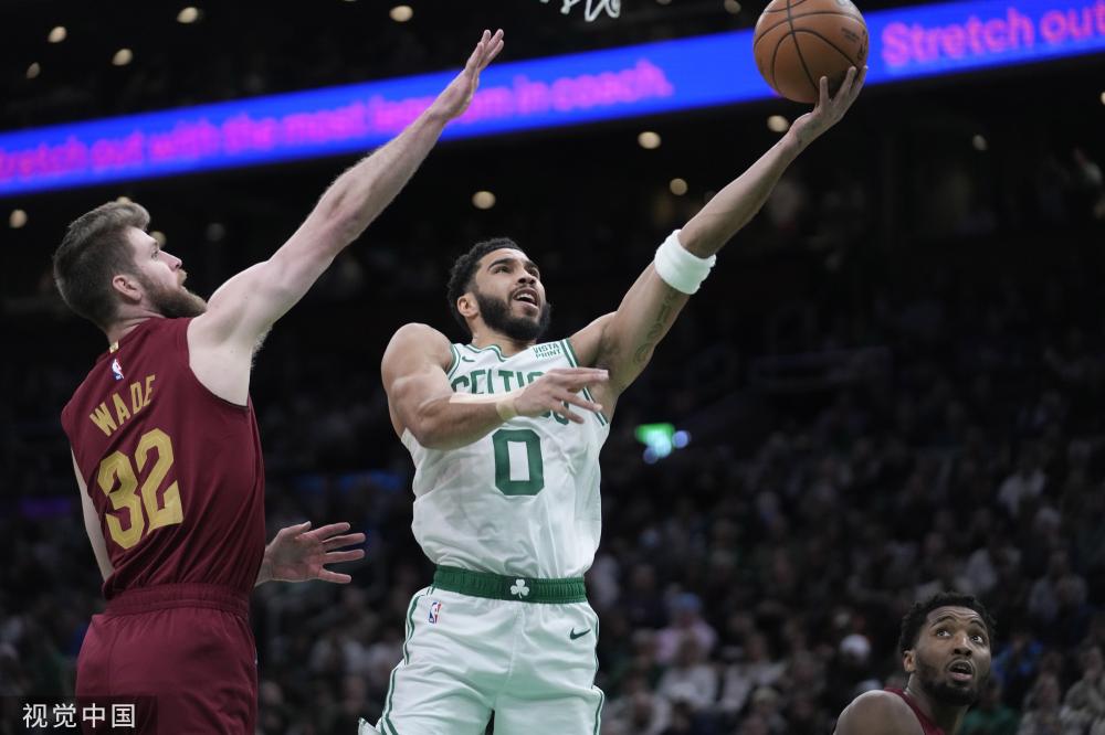 自幼展现出 自幼展现出