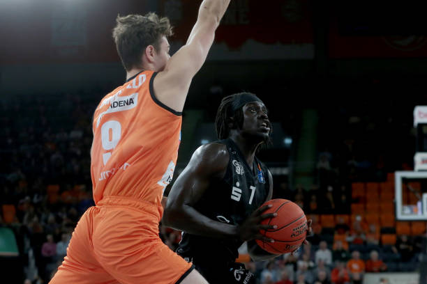 更令人津津 更令人津津