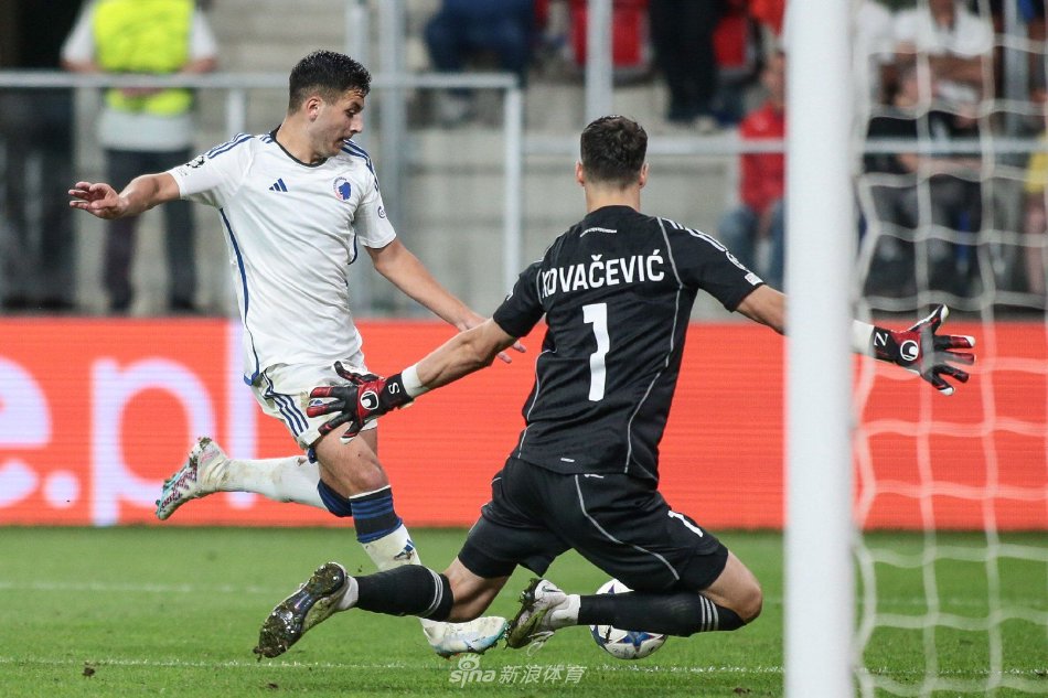 立了独特的 立了独特的